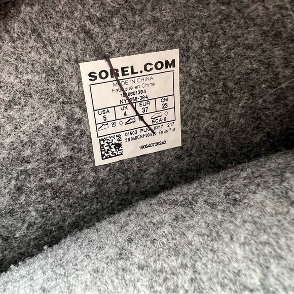 Sorel Joan of Arc Waterproof Winter‎ Snow Boots with Lining and Fur Detail - Picture 13 of 14